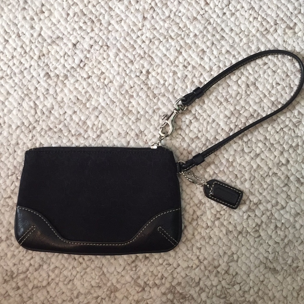 Small Coach wristlet